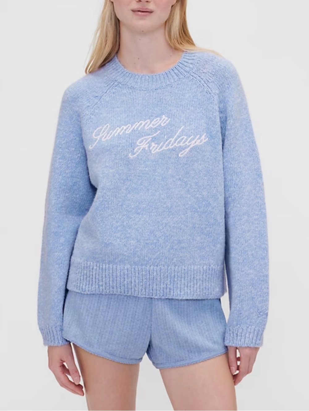 Gap × Summer Fridays Oversized
Logo Sweater Moonstone Light Blue Small Crewneck